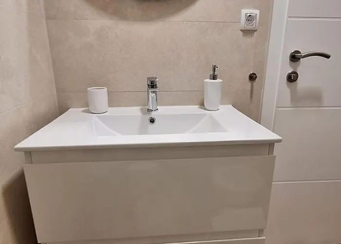 Ceratonia * לוביסטה